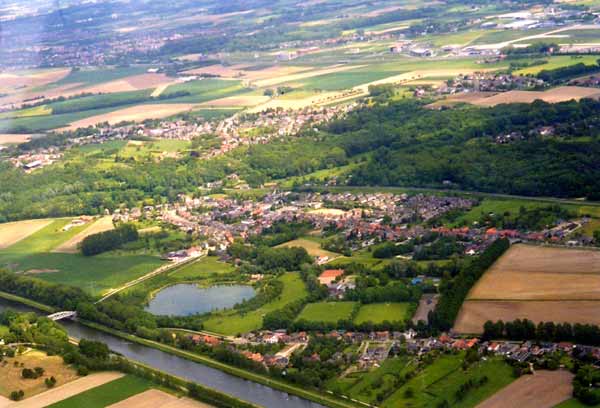 Groeten uit Geulle: Geulle van uit de lucht gezien